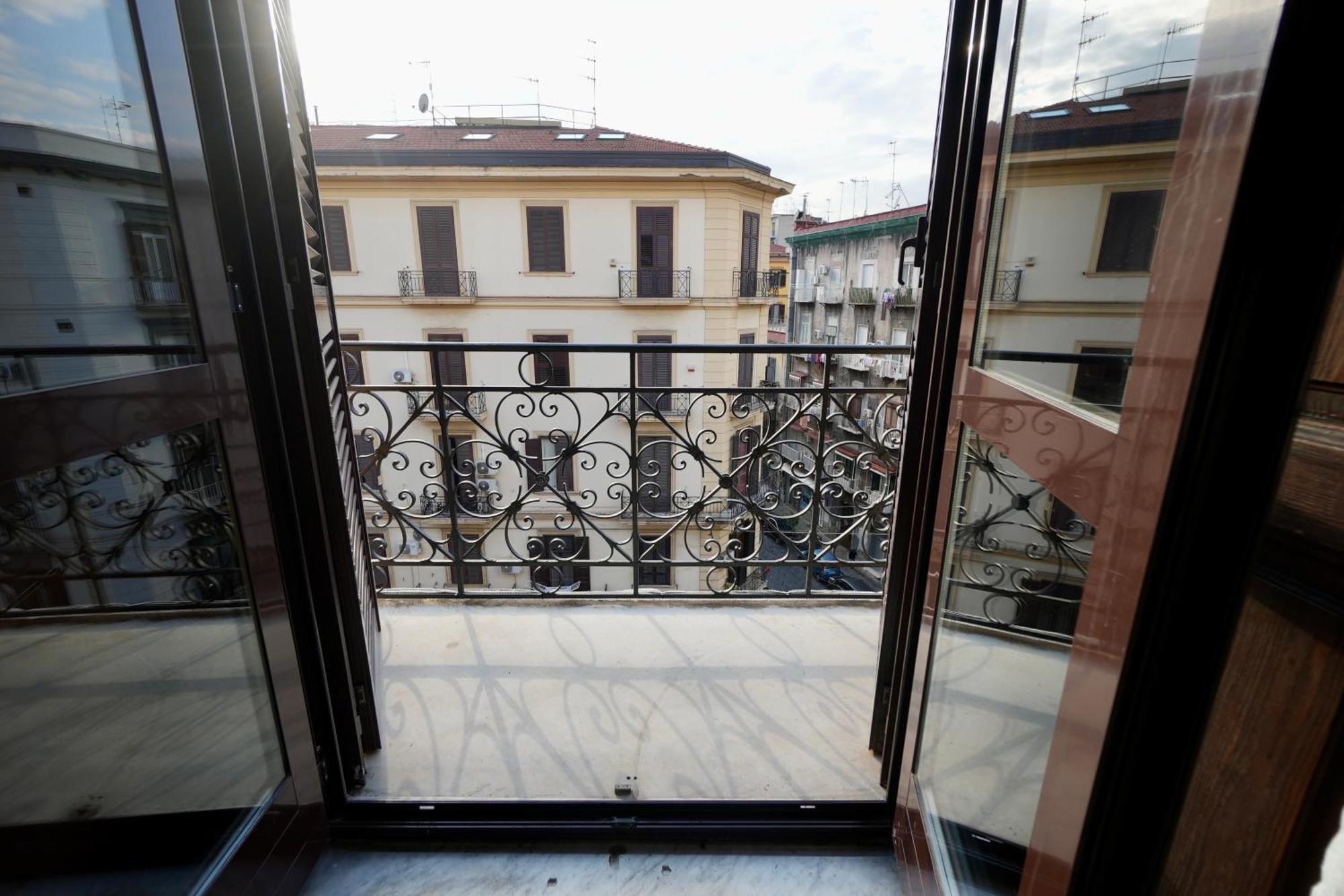 Апартаменты Residenza Vecchia Napoli 60 Экстерьер фото