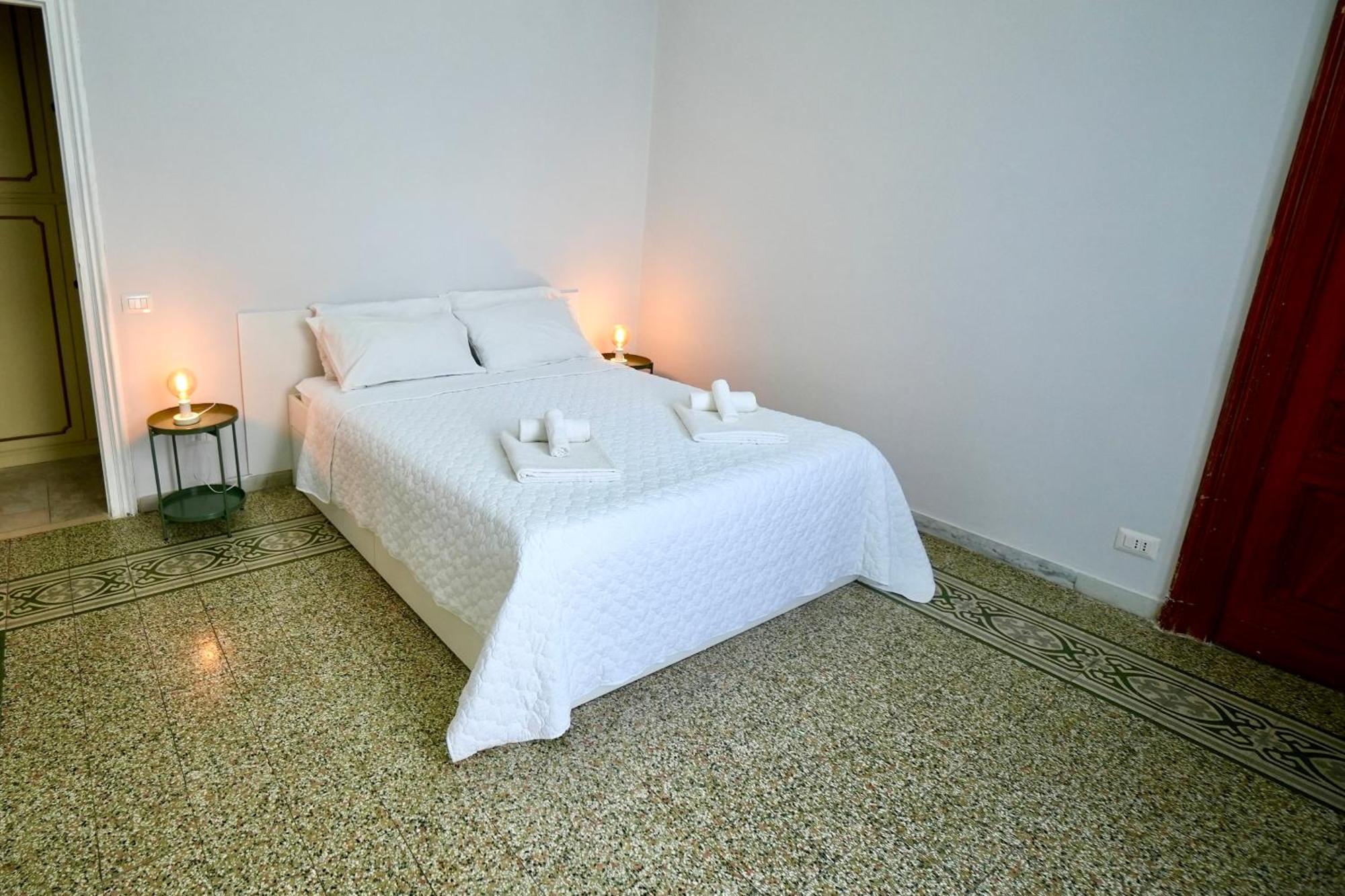 Апартаменты Residenza Vecchia Napoli 60 Экстерьер фото