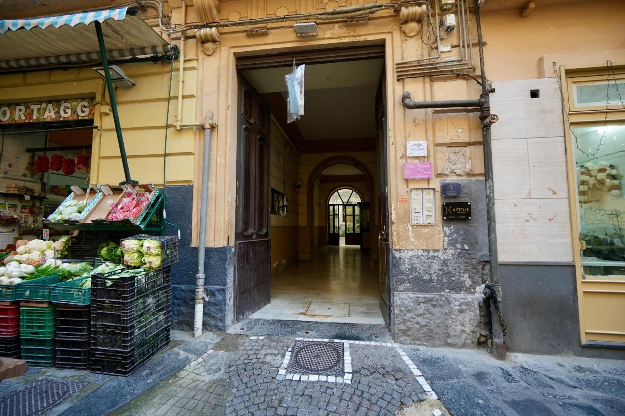 Апартаменты Residenza Vecchia Napoli 60 Экстерьер фото